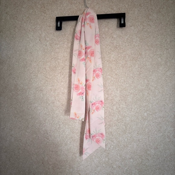 Oh Polly Cream Strapless Bodycon Dress - Picture 12 of 14